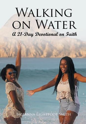 Cover image for Walking on Water: A 21-Day Devotional on Faith
