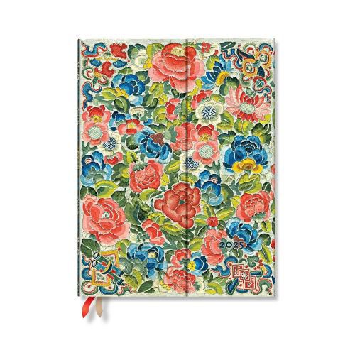 Cover image for Pear Garden (Peking Opera Embroidery) Ultra 12-month Horizontal Hardback Dayplanner 2025 (Wrap Closure)