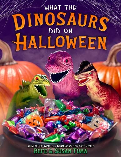 Cover image for What the Dinosaurs Did on Halloween
