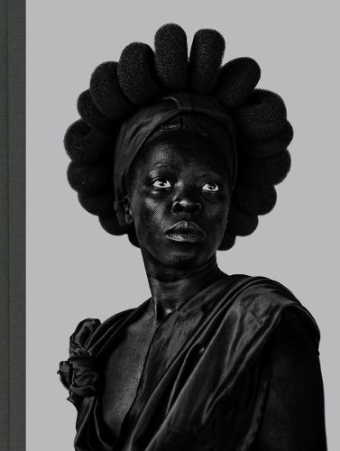 Cover image for Zanele Muholi: Somnyama Ngonyama: Hail the Dark Lioness