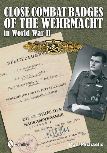 Cover image for Cle Combat Badges of the Wehrmacht in World War II