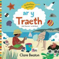 Cover image for Archwilwyr Bychain: Ar y Traeth / On the Beach