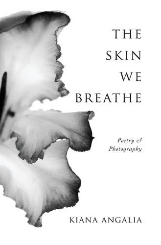 Cover image for The Skin We Breathe: Poetry