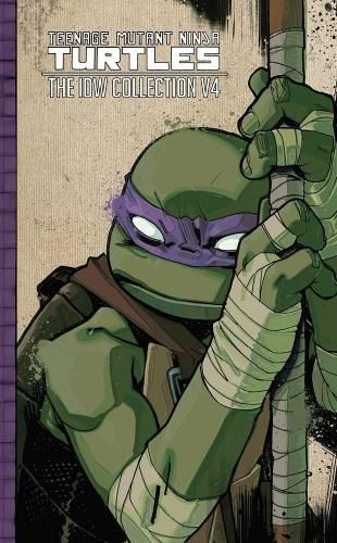 Cover image for Teenage Mutant Ninja Turtles: The IDW Collection Volume 4