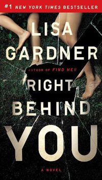 Cover image for Right Behind You