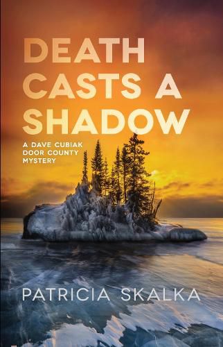 Cover image for Death Casts a Shadow