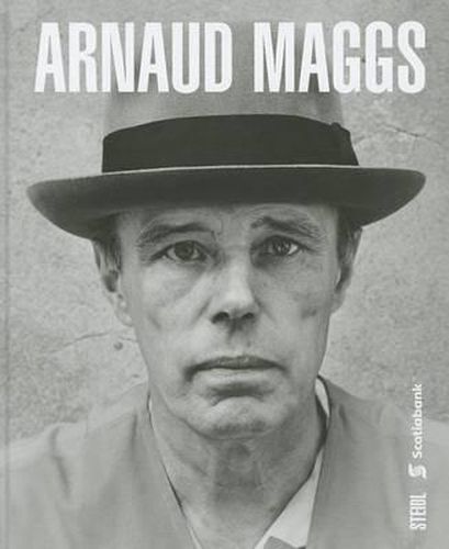 Cover image for Arnaud Maggs