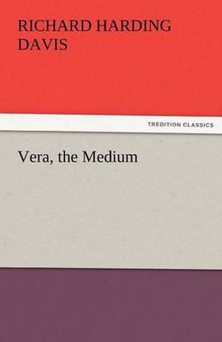 Cover image for Vera, the Medium