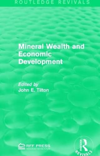 Cover image for Mineral Wealth and Economic Development