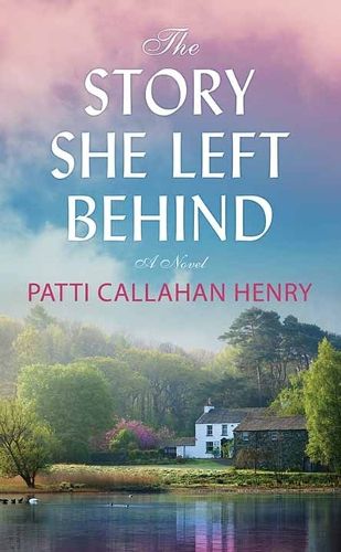 Cover image for The Story She Left Behind