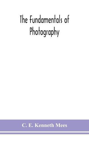 Cover image for The fundamentals of photography