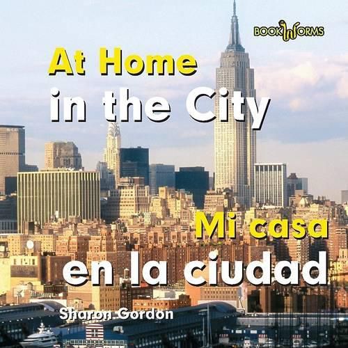 Cover image for Mi Casa En La Ciudad / At Home in the City