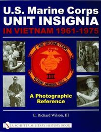 Cover image for U.S. Marine Corps Unit Insignia in Vietnam 1961-1975