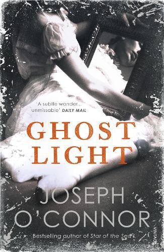 Cover image for Ghost Light