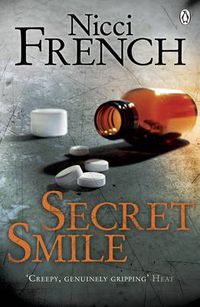Cover image for Secret Smile: With a new introduction by Erin Kelly