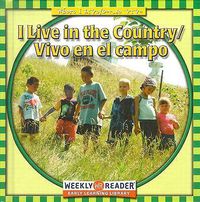 Cover image for I Live in the Country/Vivo En El Campo