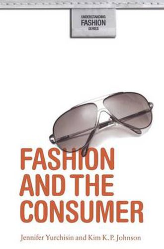 Cover image for Fashion and the Consumer