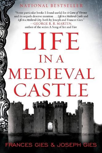 Cover image for Life in a Medieval Castle