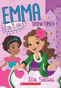 Cover image for Showtime! (Emma Is on the Air #3): Volume 3