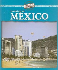 Cover image for Looking at Mexico