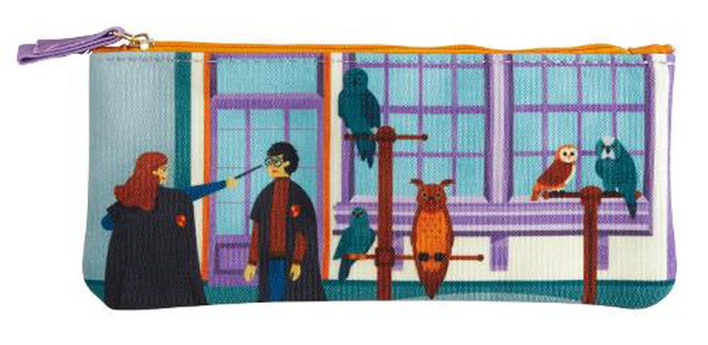 Cover image for Harry Potter: Exploring Diagon Alley Pencil Pouch