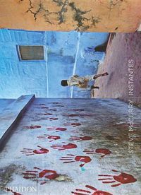 Cover image for Instantes Steve McCurry (Steve McCurry the Unguarded Moment) (Spanish Edition)