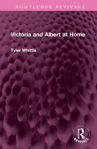 Cover image for Victoria and Albert at Home