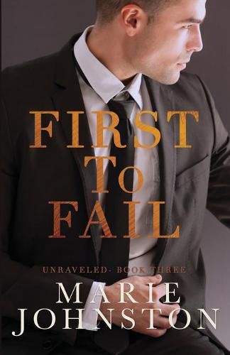 Cover image for First to Fail (LARGE PRINT)