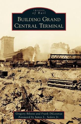 Cover image for Building Grand Central Terminal