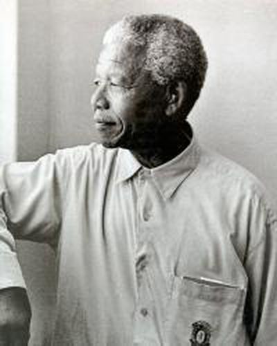 Cover image for Mandela: An Illustrated Autobiography