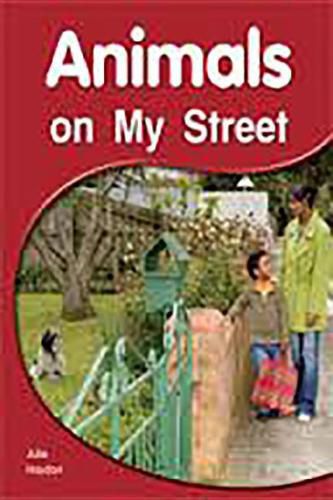 Cover image for Animals on My Street: Leveled Reader (Levels 3-5)