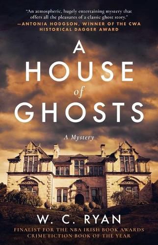 A House of Ghosts: A Gripping Murder Mystery Set in a Haunted House