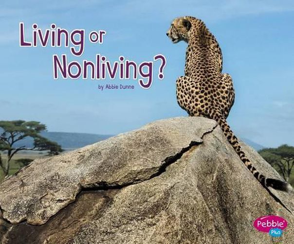 Cover image for Living or Nonliving? (Life Science)