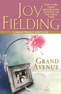 Cover image for Grand Avenue - Large Print Edition