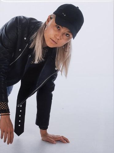 Cover image for Etwas Fehlt