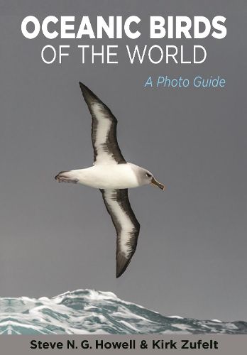 Cover image for Oceanic Birds of the World: A Photo Guide