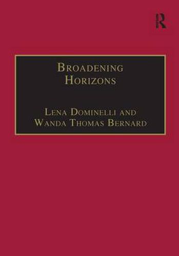 Cover image for Broadening Horizons: International Exchanges in Social Work