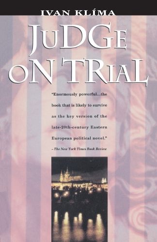 Cover image for Judge On Trial