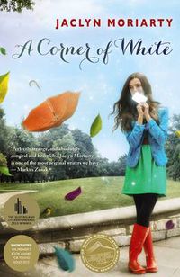 Cover image for A Corner of White: The Colours of Madeleine Book 1