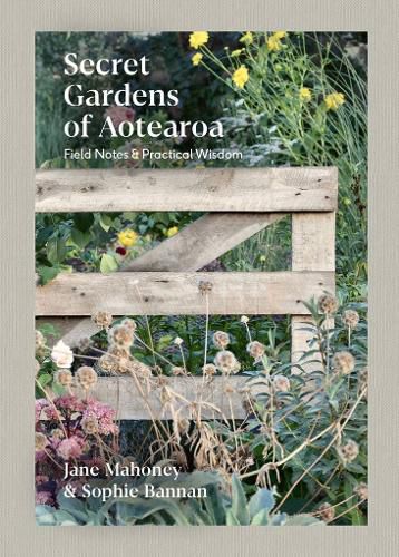 Cover image for Secret Gardens of Aotearoa