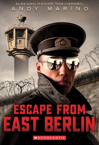 Cover image for Escape from East Berlin