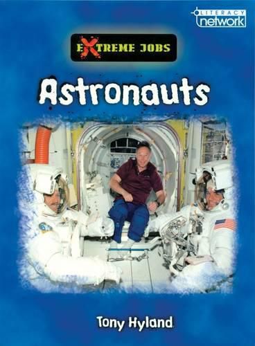 Cover image for Literacy Network Middle Primary Upp Topic2:Astronauts