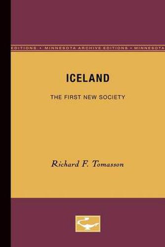 Cover image for Iceland: The First New Society