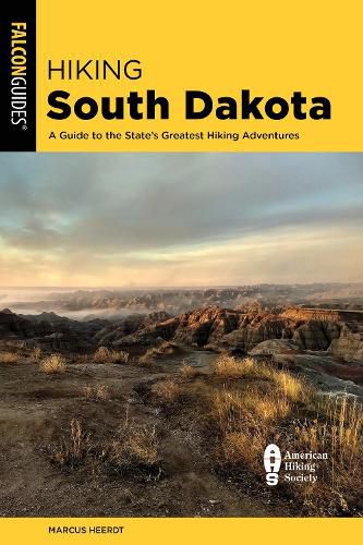 Cover image for Hiking South Dakota