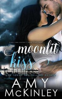 Cover image for Moonlit Kiss (A Venice Romance)