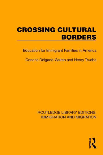 Cover image for Crossing Cultural Borders