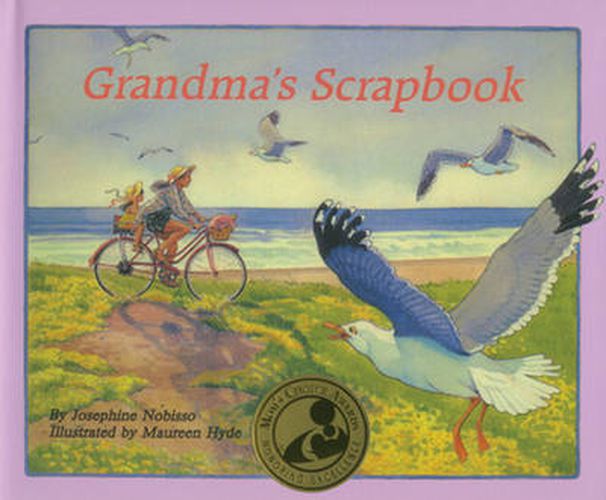 Cover image for Grandma's Scrapbook