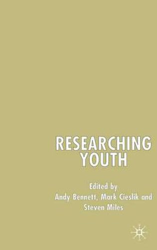 Cover image for Researching Youth