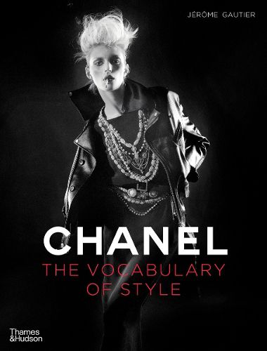 Cover image for Chanel: The Vocabulary of Style