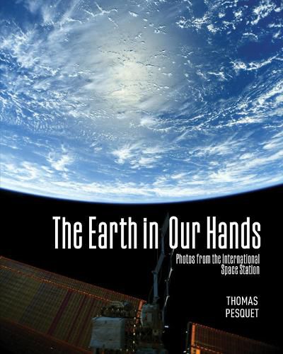 Cover image for The Earth in Our Hands